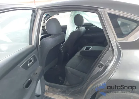 2015 Nissan Altima 2.5 из США, поврежденный, VIN 1N4AL3AP2FC178062